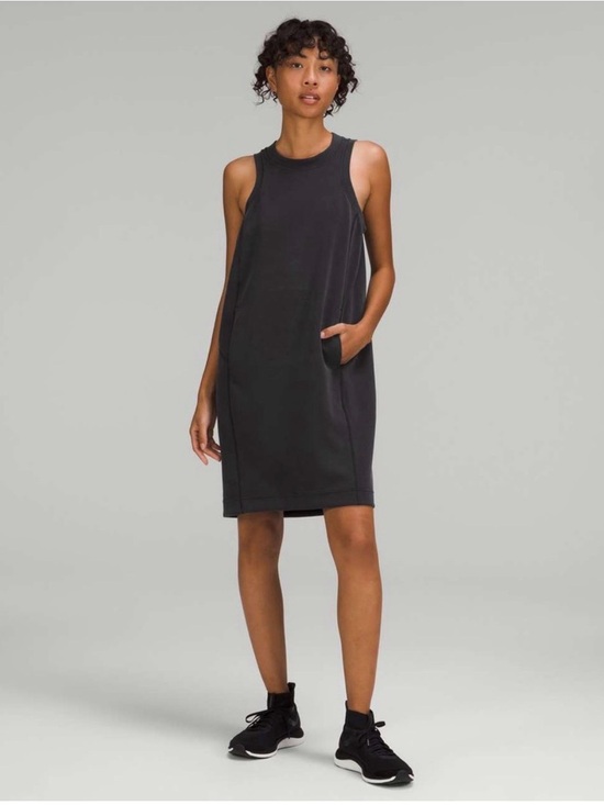 lululemon athletica Dresses & Skirts - Lululemon Back in Action softstreme dress